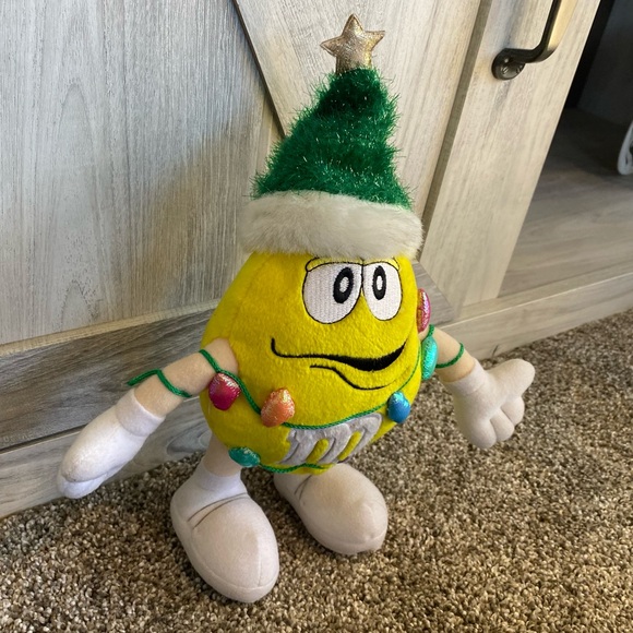 2003 Christmas Yellow Peanut M and M Plush Doll by Galerie 11” - Picture 4 of 8